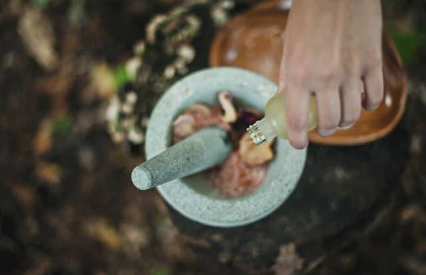 Comment fabriquer sa propre cosmétique maison ?